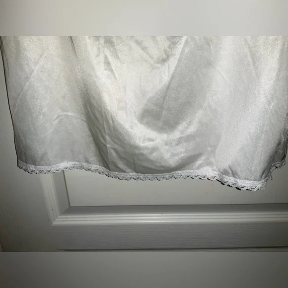 Slip - Picture 2 of 5